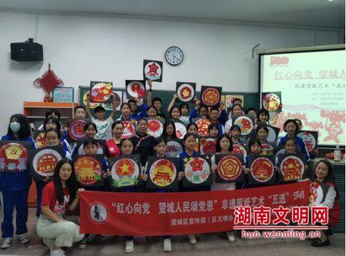 鸡大到二斤左右怎么容易死怎么办？游戏画面