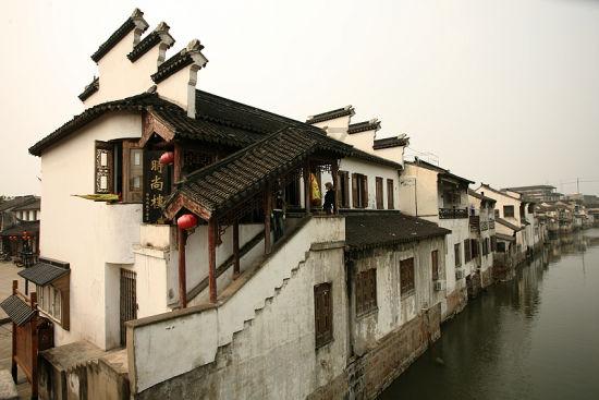 她是红楼梦晴雯扮演者,被丈夫宠爱23年,晚年负债累累无家可归